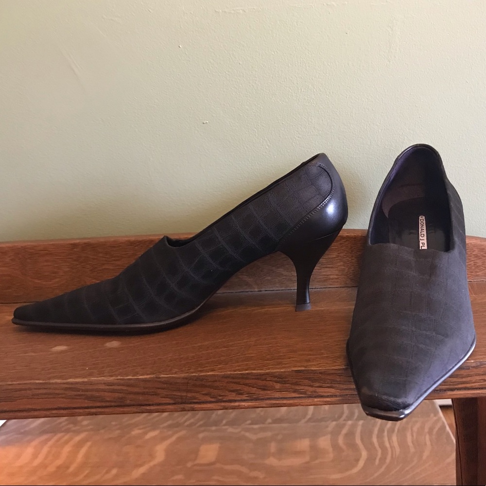 Donald J Pliner Expresso Gator Elastic Calf Size 9N
